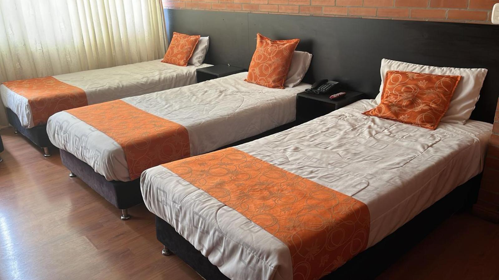 Hotel Bogota Astral ภายนอก รูปภาพ