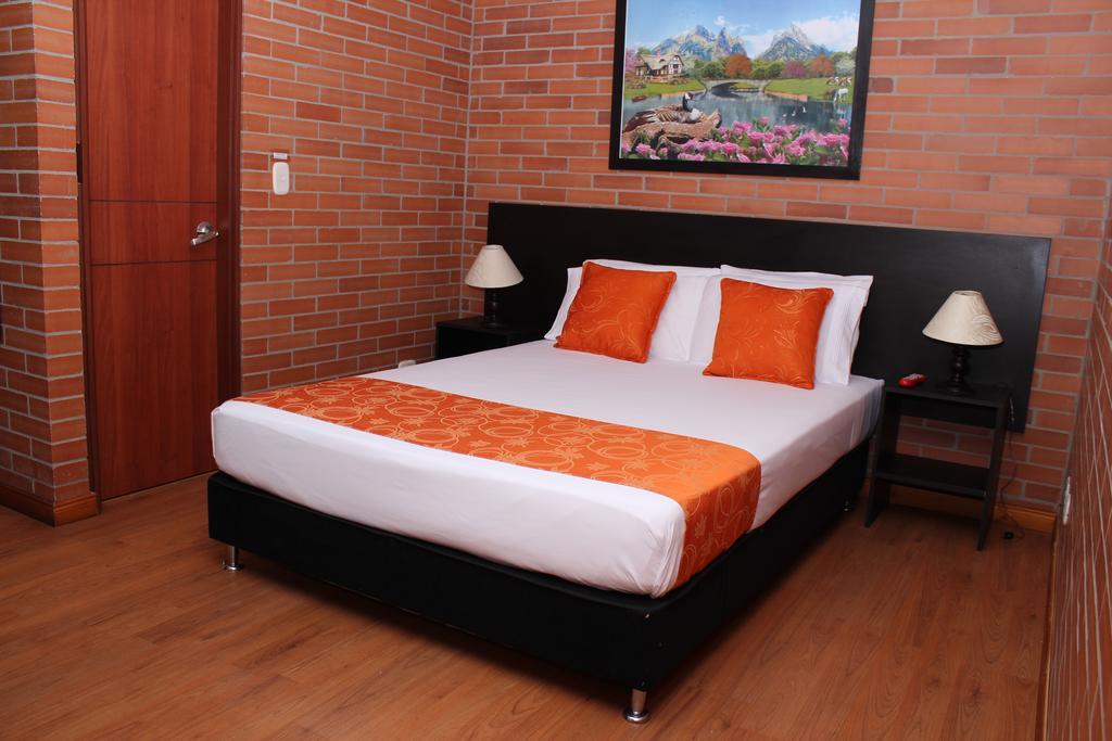 Hotel Bogota Astral ภายนอก รูปภาพ